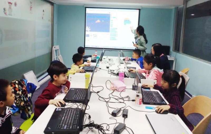 麦咭编程教育加盟