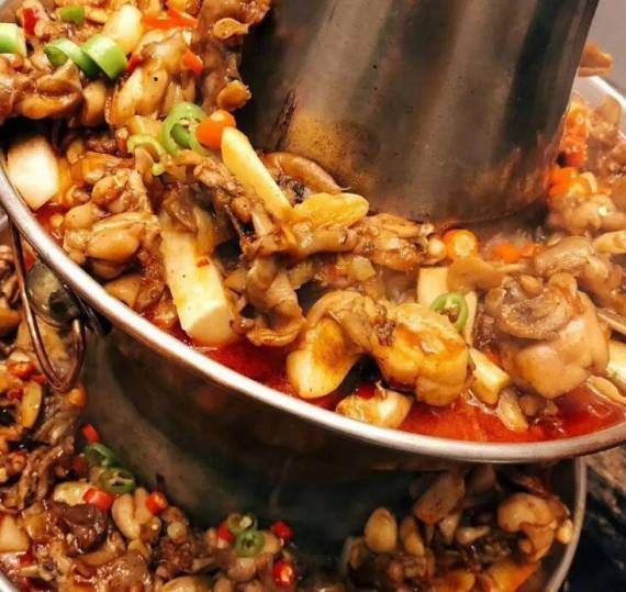 四川麻辣牛蛙火锅