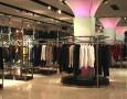 品牌服装店