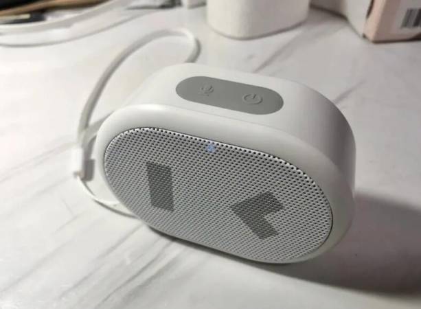 小度智能音箱随身版