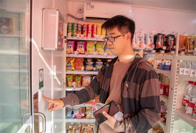 24小時(shí)無人售貨便利店