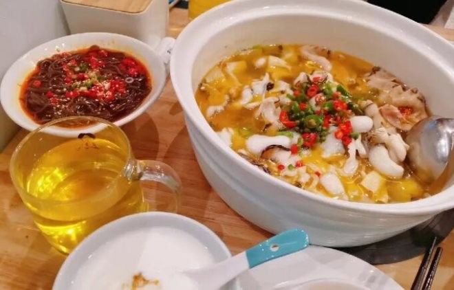 耍鱼哥鲜花椒鱼馆