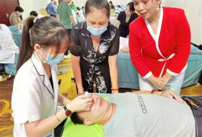 摩尔国际视力养护