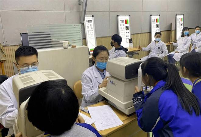 学生视力矫正