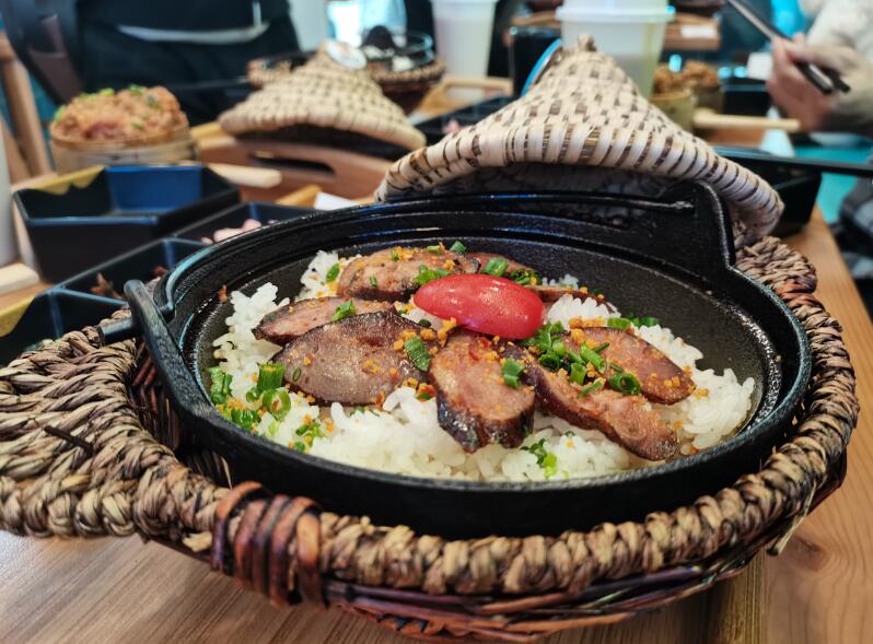 土豆丫頭鍋巴洋芋飯加盟