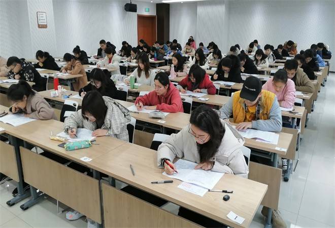 成人高考培训学校