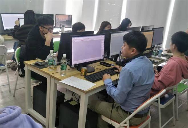 成人建筑培训学校