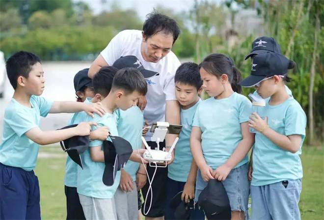 青少年无人机教育