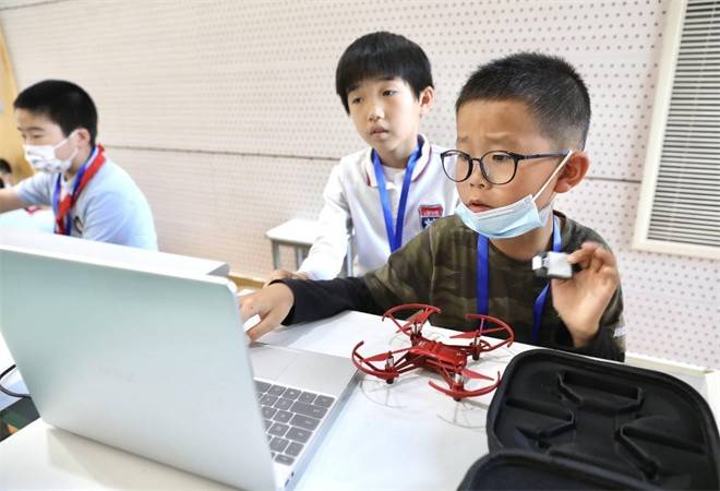 青少年无人机教育