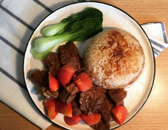 红烧牛腩饭