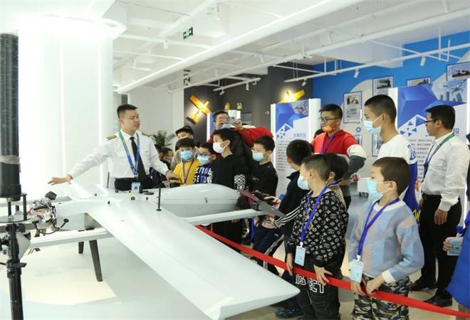 青少年无人机教育