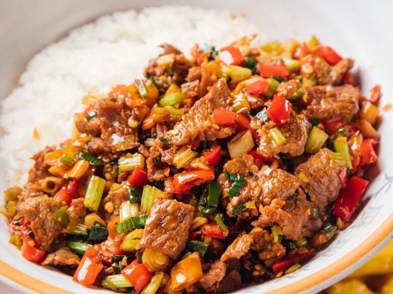 辣椒炒肉蓋碼飯