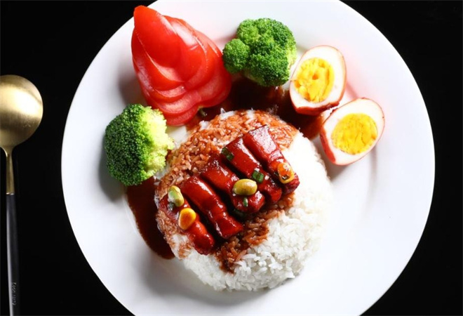 川味鹵肉飯