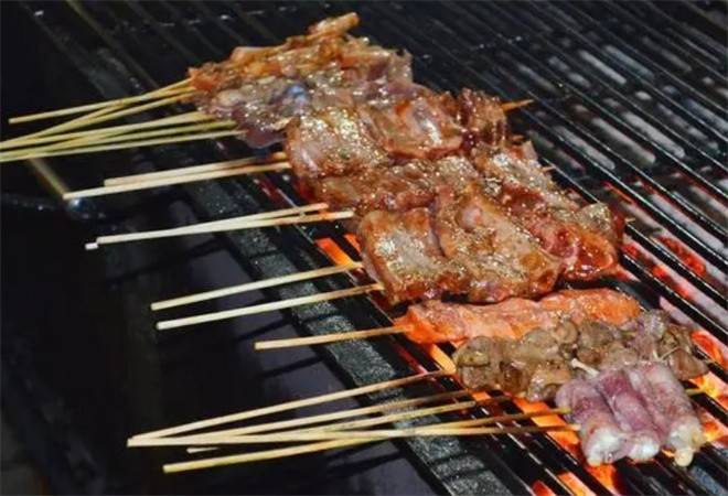 烤起走特色烧烤