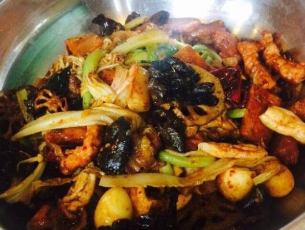 鑫川香麻辣香锅