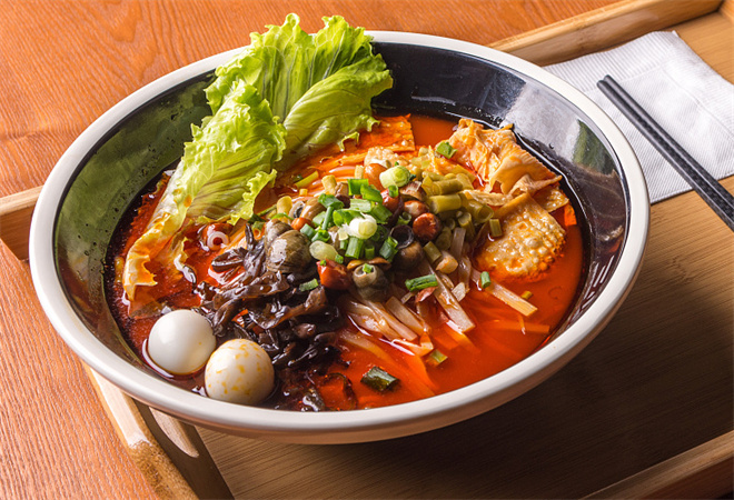 粉飛面舞螺螄粉