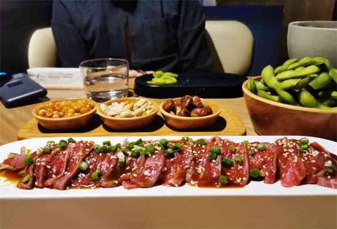 下酒烧肉小酒馆