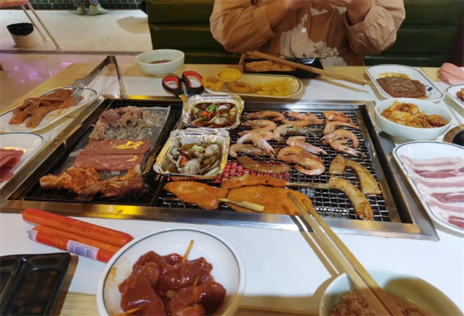 涼山好漢自助烤肉加盟
