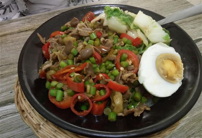 雞雜砂鍋飯