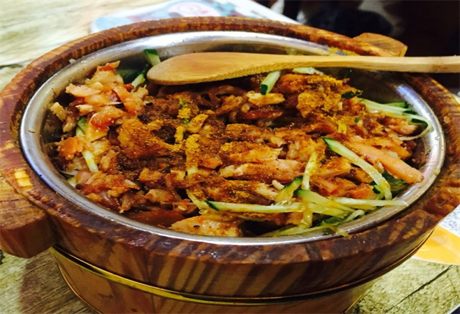 木桶烤肉拌飯加盟