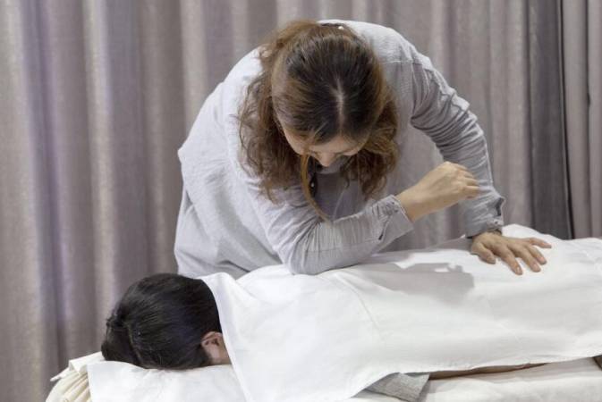 妙手万开云理疗