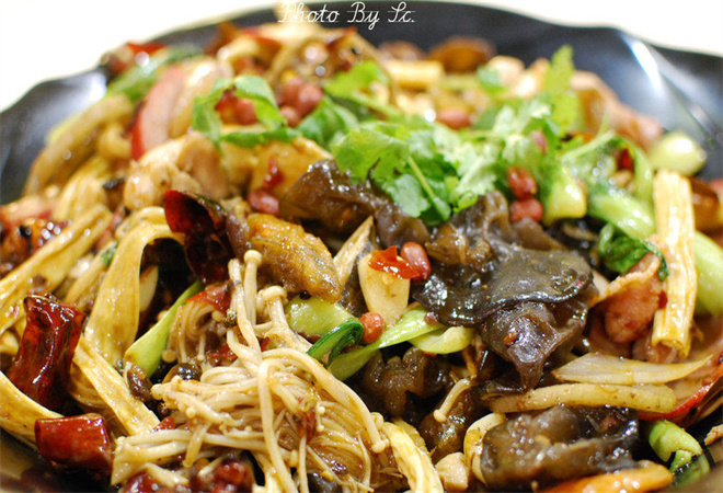 小龙菇麻辣香锅