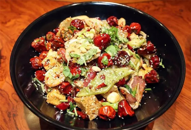 开口福麻辣香锅加盟