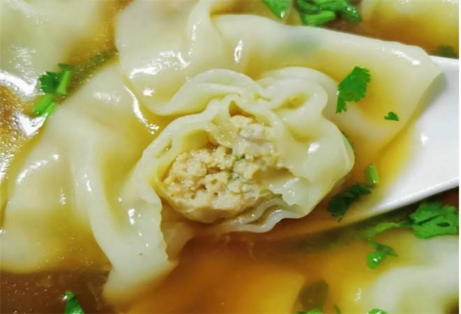 鲜肉馄饨