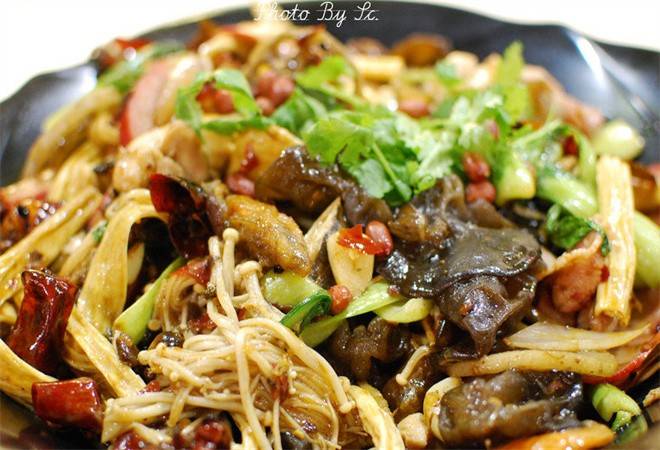 小龙菇麻辣香锅