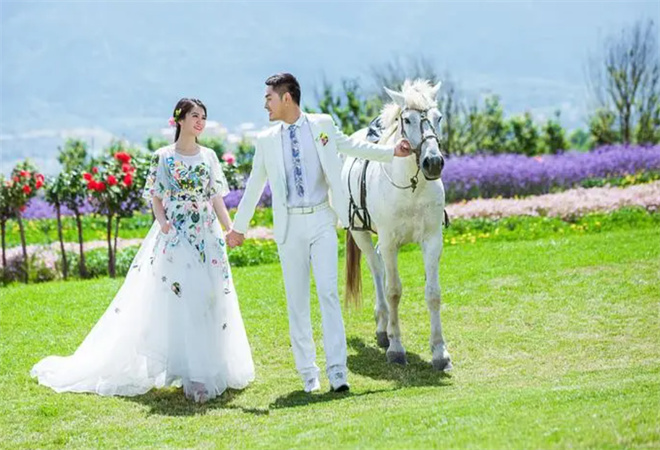 喜洋洋婚纱摄影加盟
