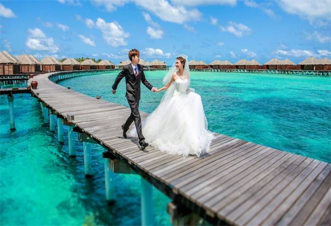 爱游拍婚纱摄影