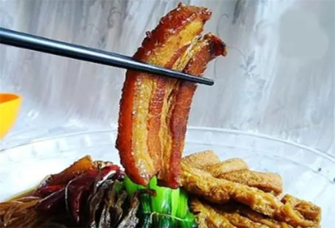 老王家米飯把子肉