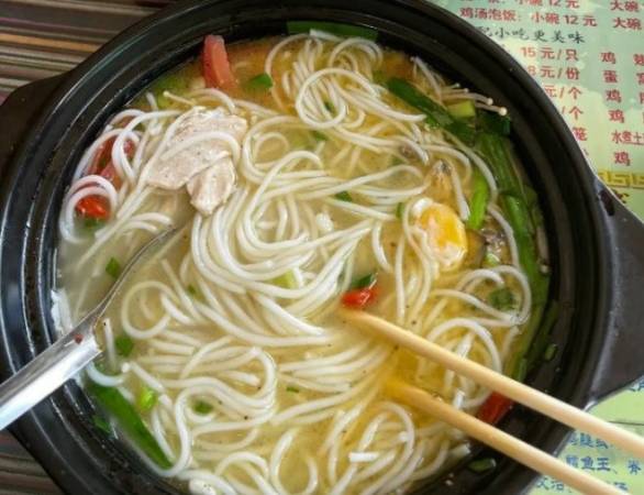 云石林过桥米线