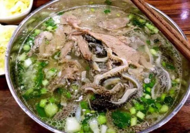 任德琼盐边羊肉米线