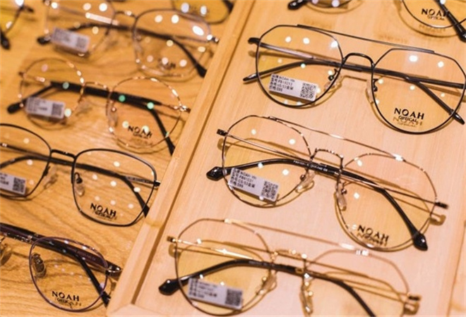 格蕾丝眼镜 格蕾丝眼镜