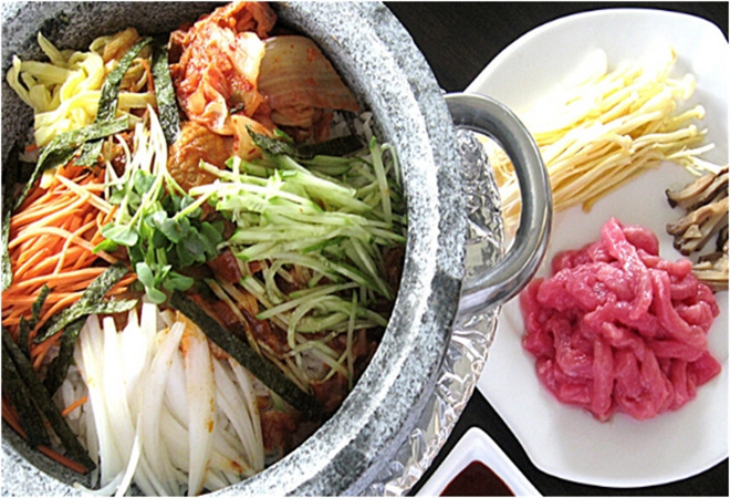 石膳家石锅拌饭加盟
