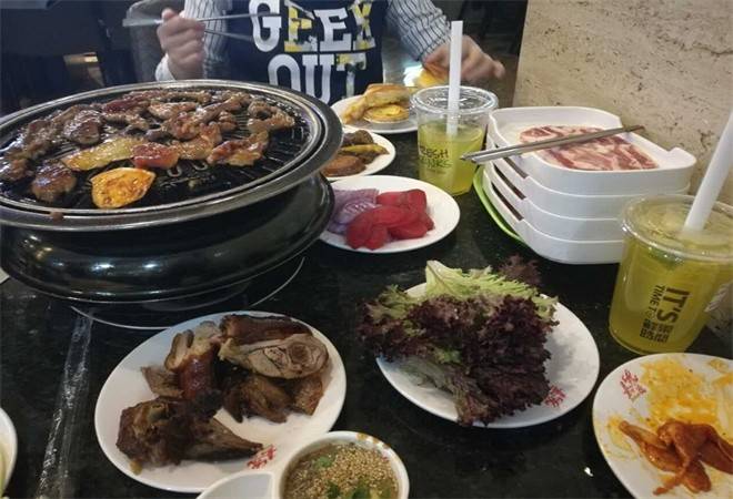 嘉力德自助炭火烤肉