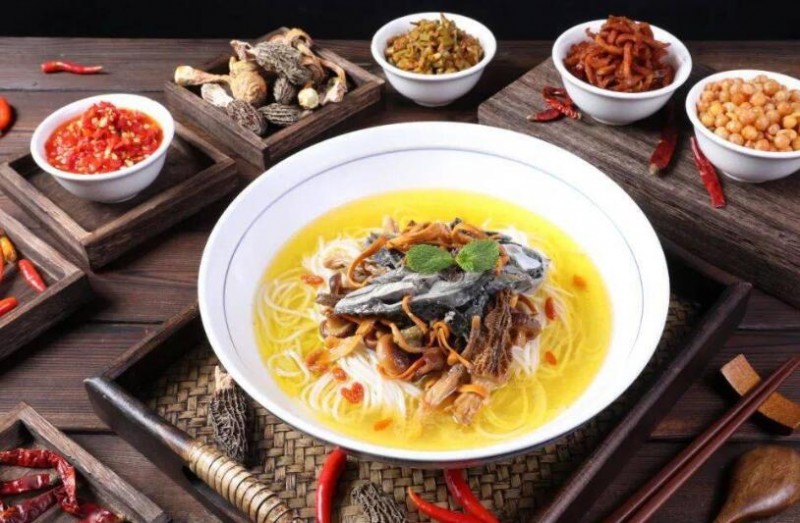 乌鸡米线 乌鸡米线