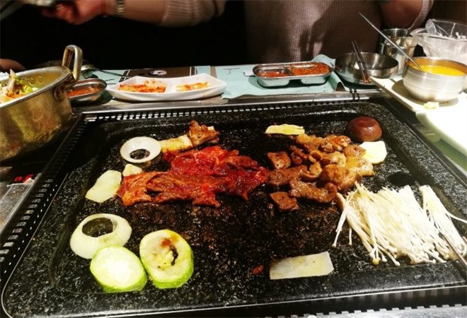 尚品御泉韩式自助烤肉加盟