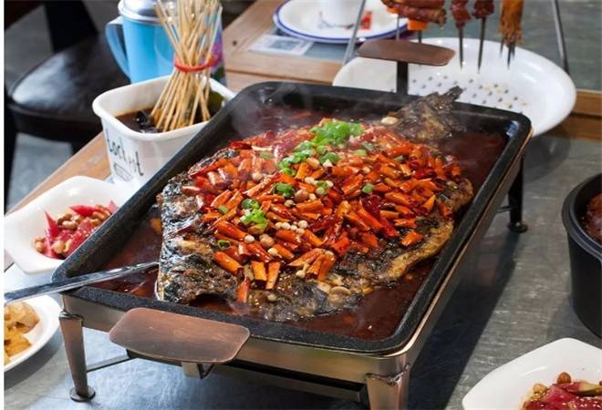 九御祺炭火烤鱼