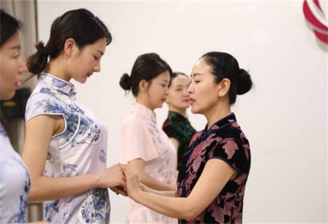 华夏盛德礼仪培训