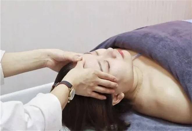 巴苗坊宫廷头疗