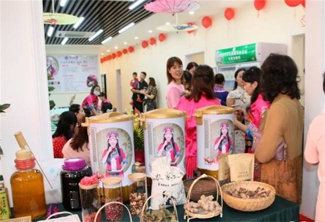 巴苗坊宫廷头疗