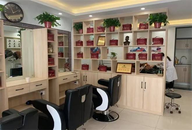 柏草荟生发养发馆