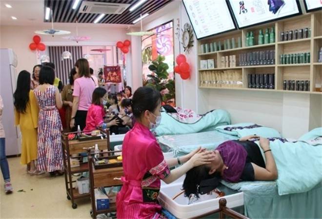 巴苗坊宫廷头疗