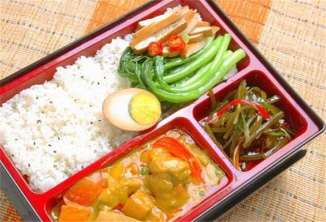 雅米客快餐加盟