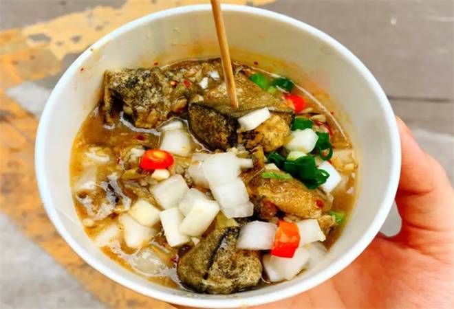 桥底小罗新派臭豆腐