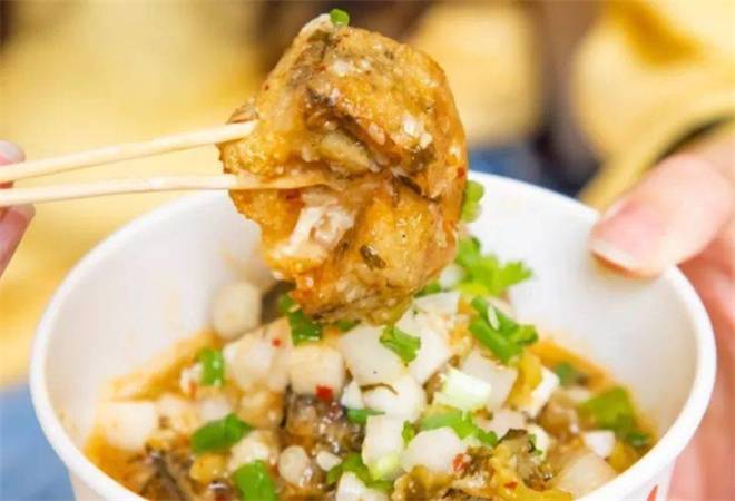 桥底小罗新派臭豆腐