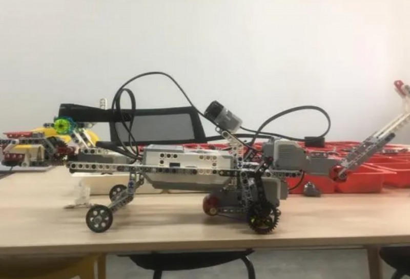 火星派机器人编程教育加盟