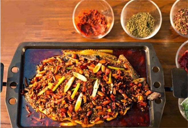 江河里麻辣烤鱼